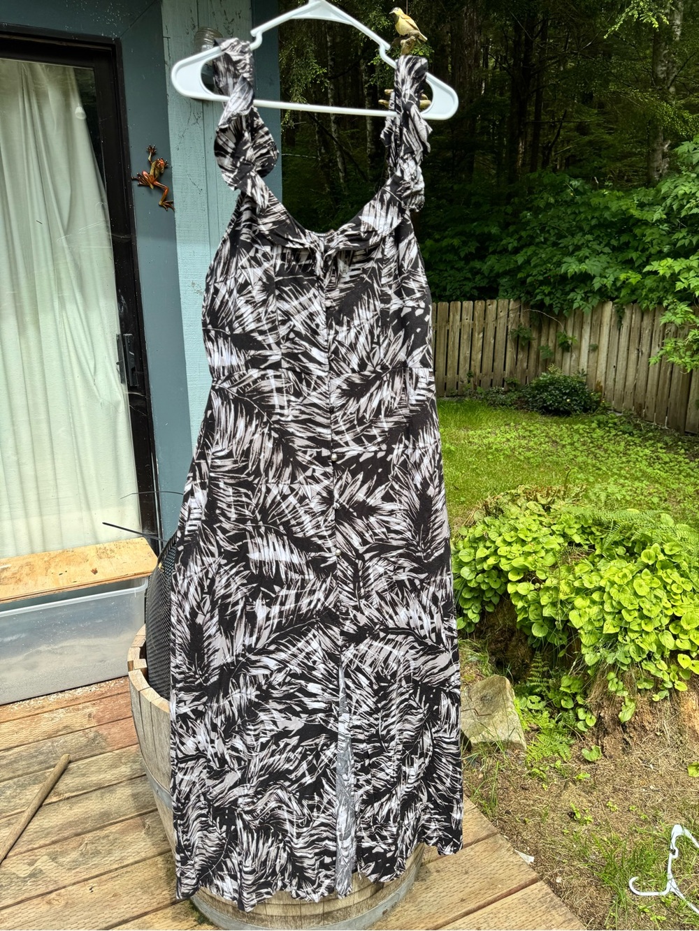 Robert Louis Black & White Leaf-Print Maxi Dress